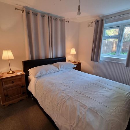 Beautiful Double Room In Acton, West London Exteriör bild